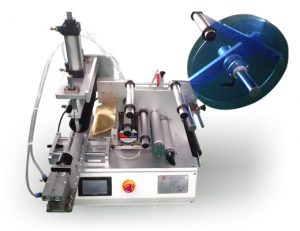Semi-automatic flat slide labeling machine